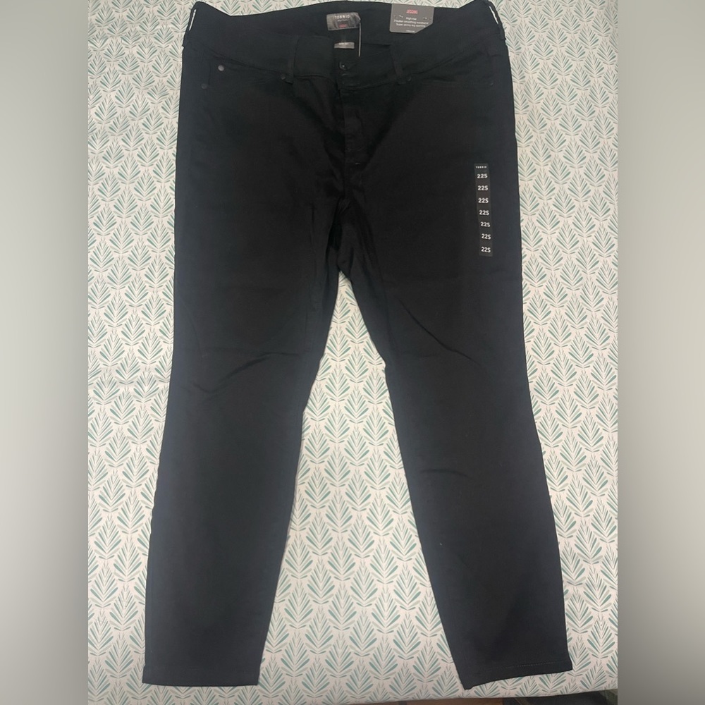 NWT - Torrid Jegging - Super Soft - Size 22 short